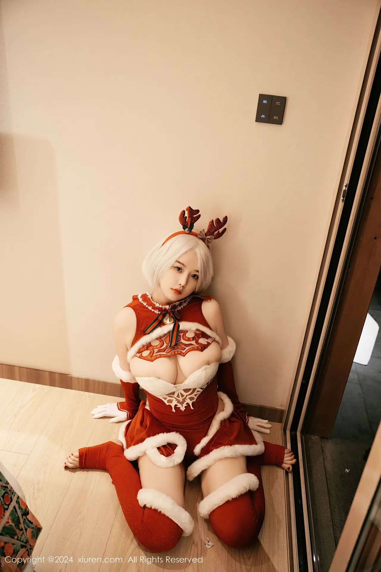 Xiuren秀人网 樱桃小犊子 Yorha 2B Chrismast-erohere17.webp