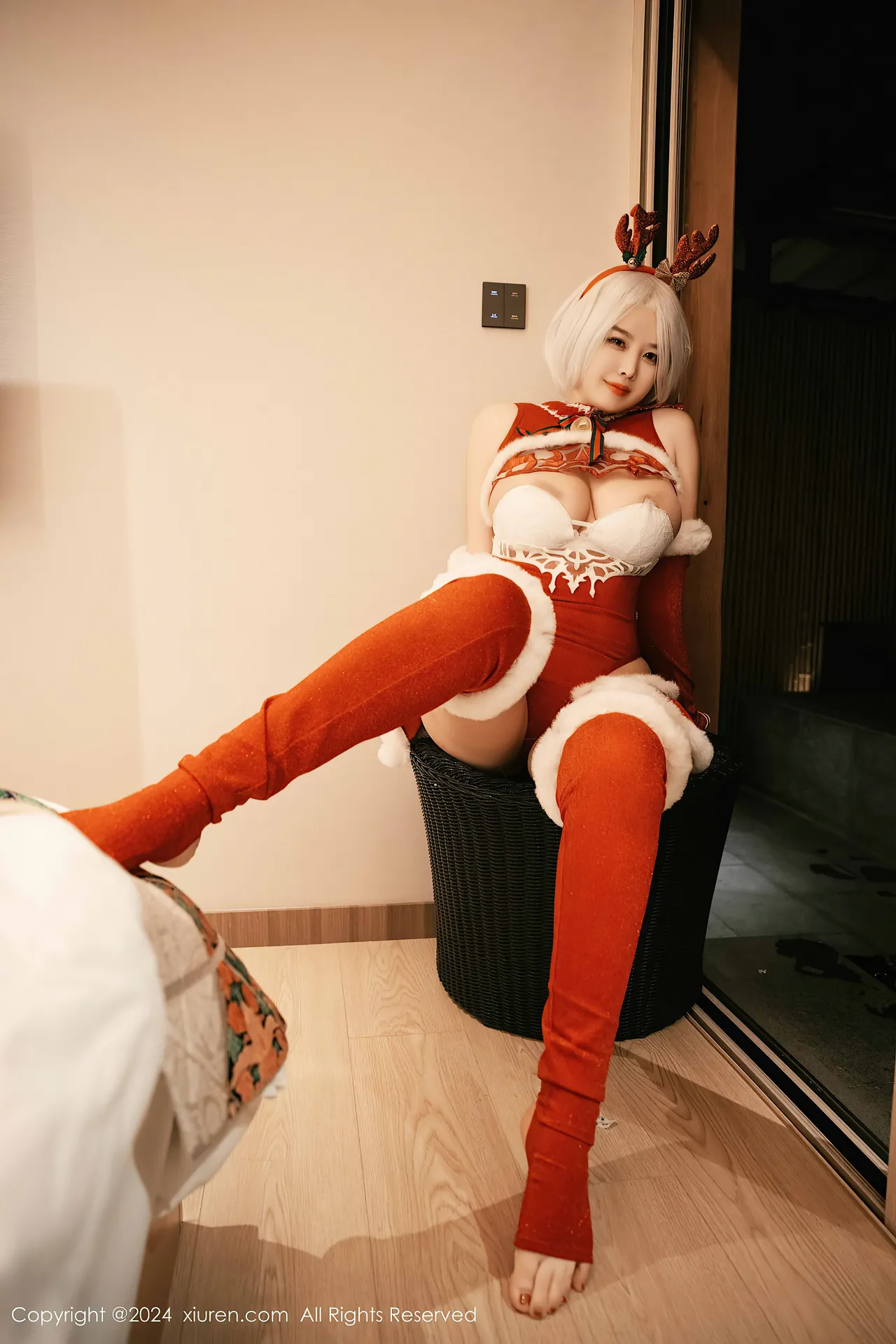 Xiuren秀人网 樱桃小犊子 Yorha 2B Chrismast-erohere27.webp