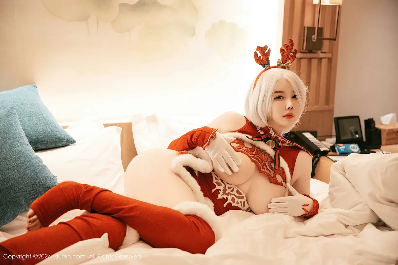 Xiuren秀人网 樱桃小犊子 Yorha 2B Chrismast-erohere37.webp