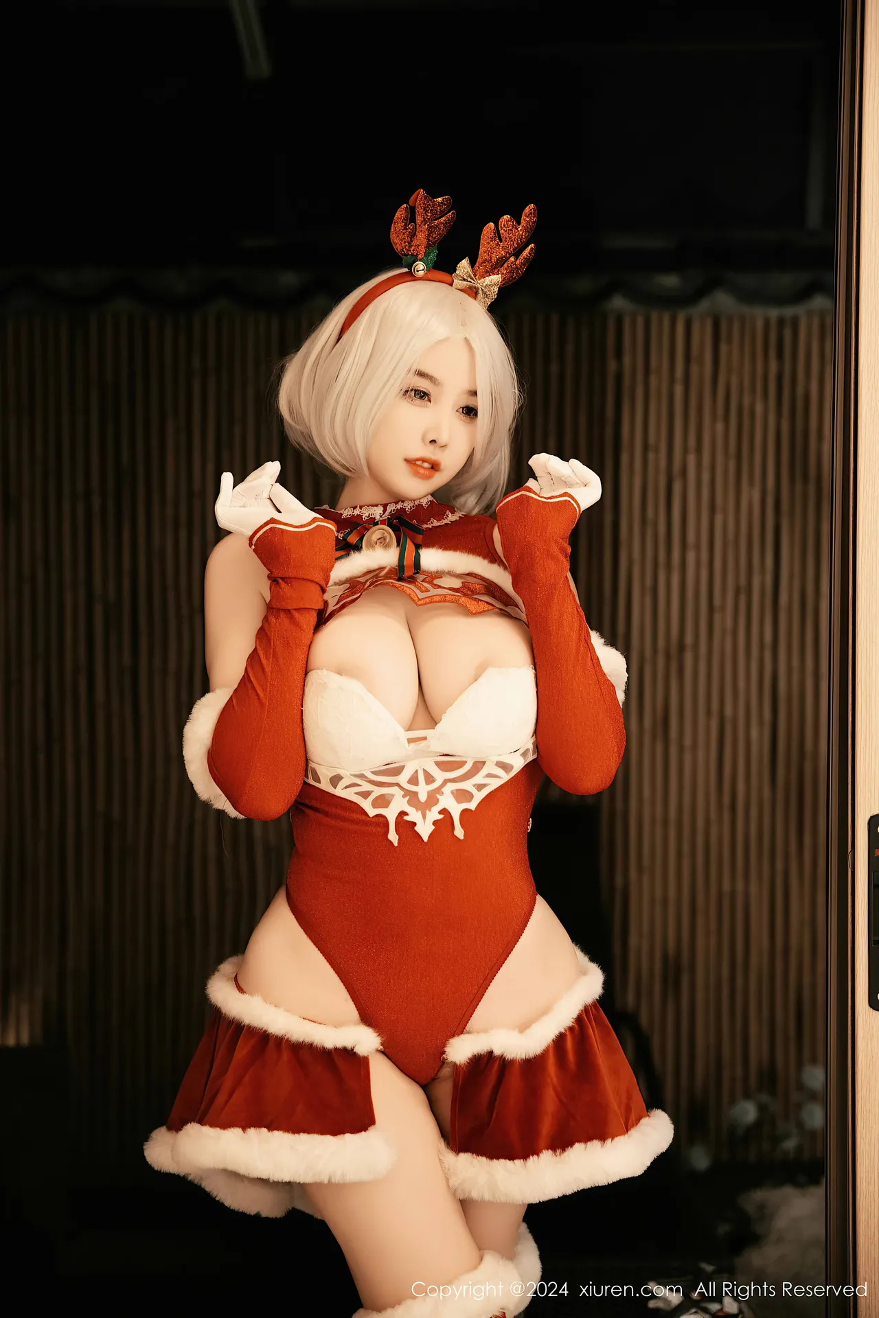 Xiuren秀人网 樱桃小犊子 Yorha 2B Chrismast-erohere4.webp