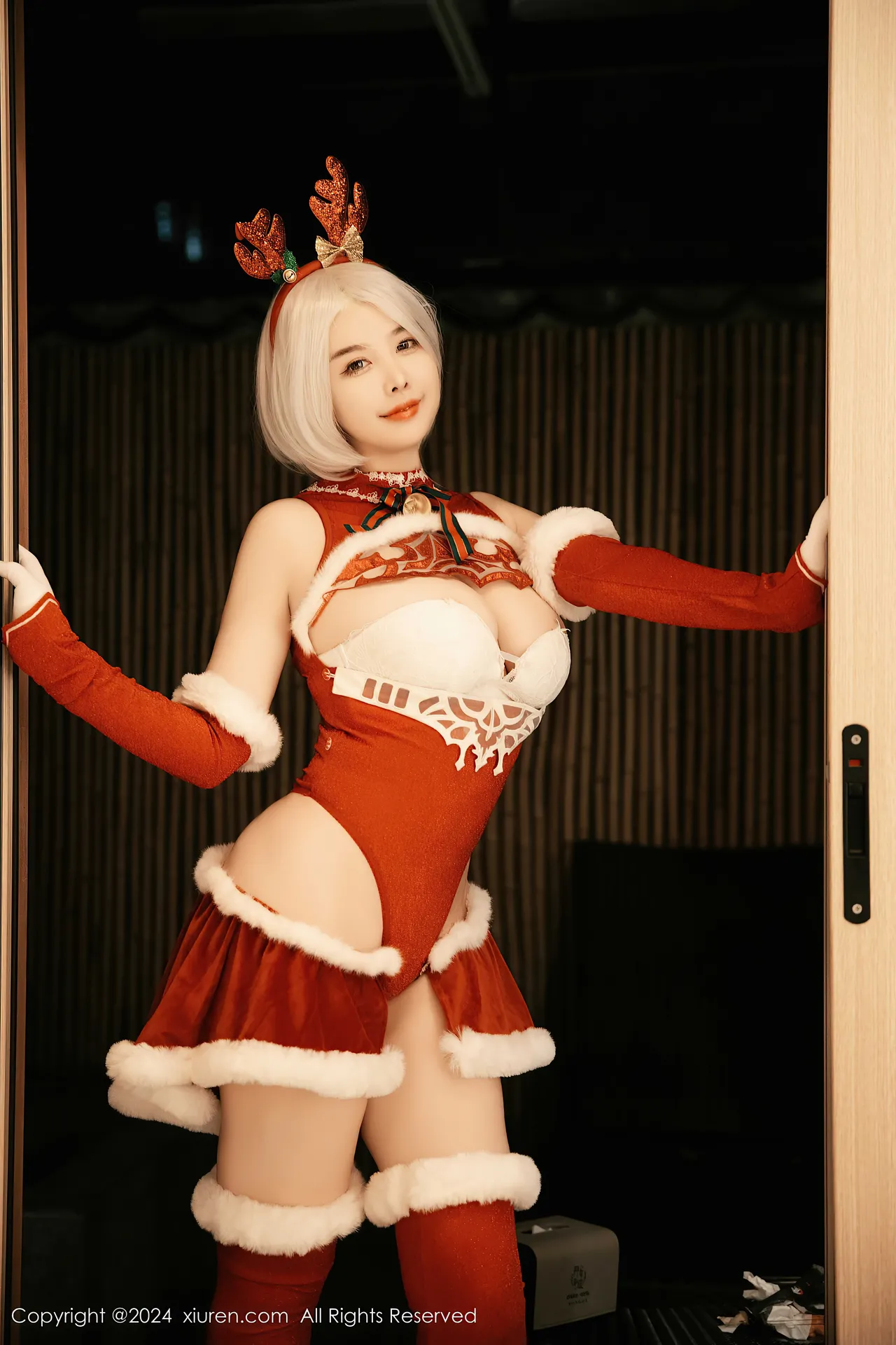 Xiuren秀人网 樱桃小犊子 Yorha 2B Chrismast-erohere55.webp