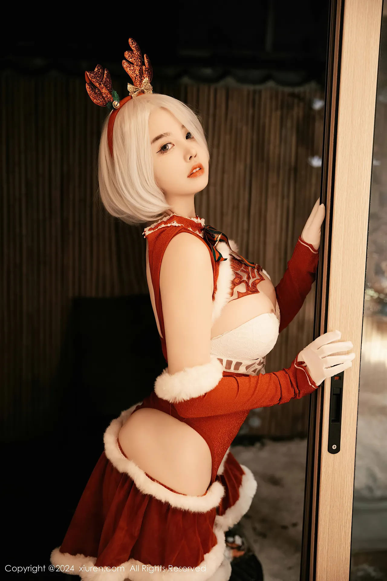 Xiuren秀人网 樱桃小犊子 Yorha 2B Chrismast-erohere7.webp