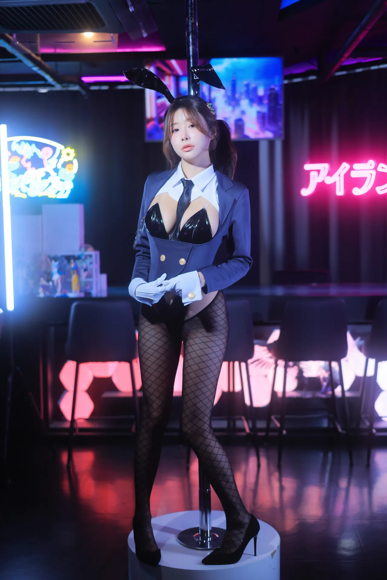 YeonYu - Agent Bunny Ade-erohere2.webp
