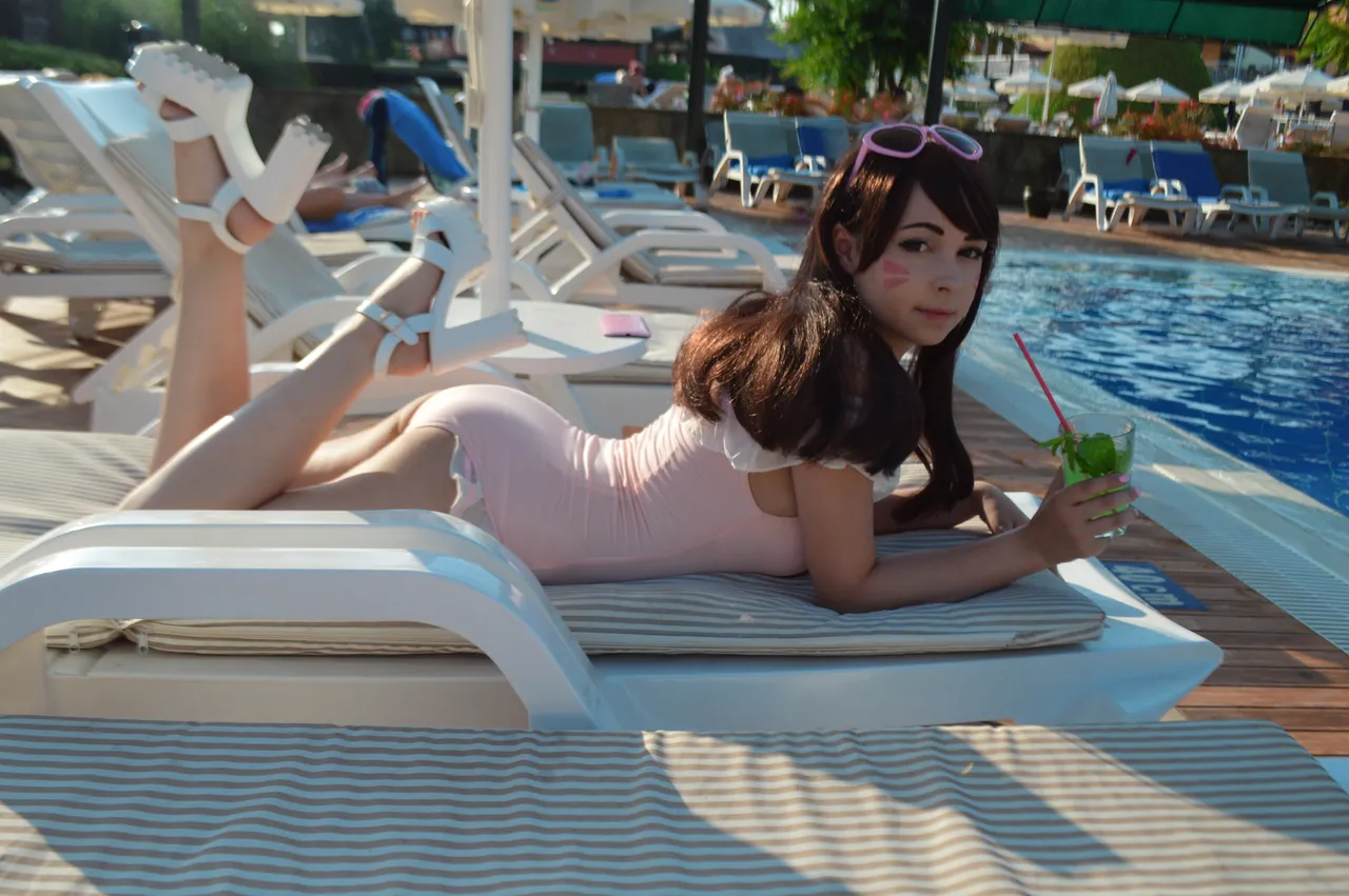 Yoshinobi - D.Va bikini-erohere2.webp