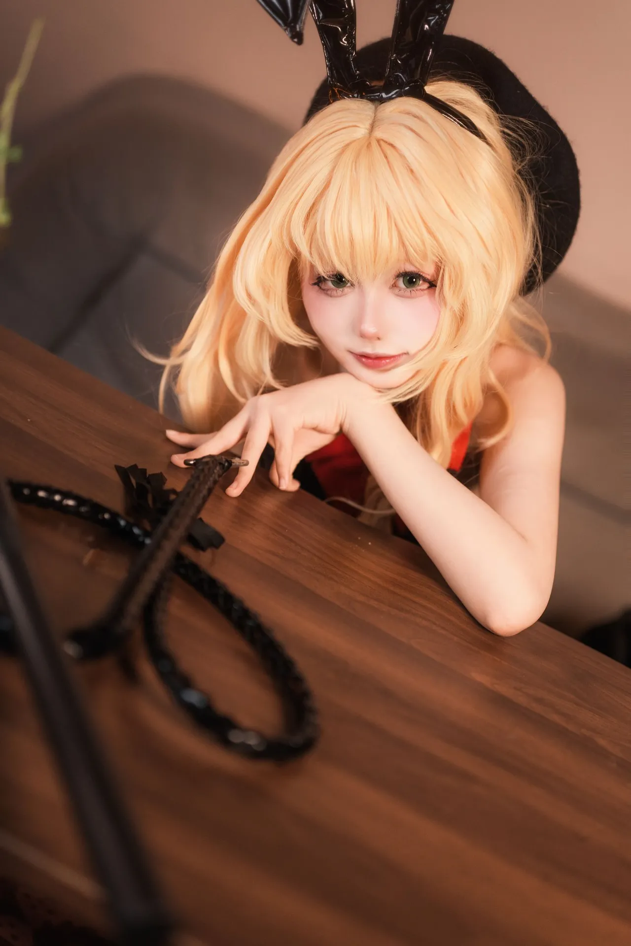 Yuki-兔女郎笑面教授-erohere13.webp