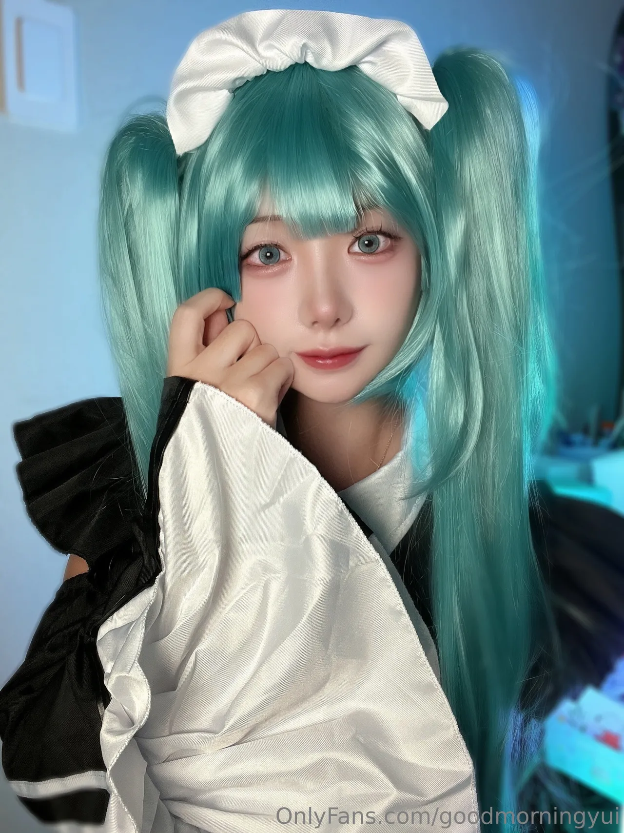 Yuna Skye - Maid Miku