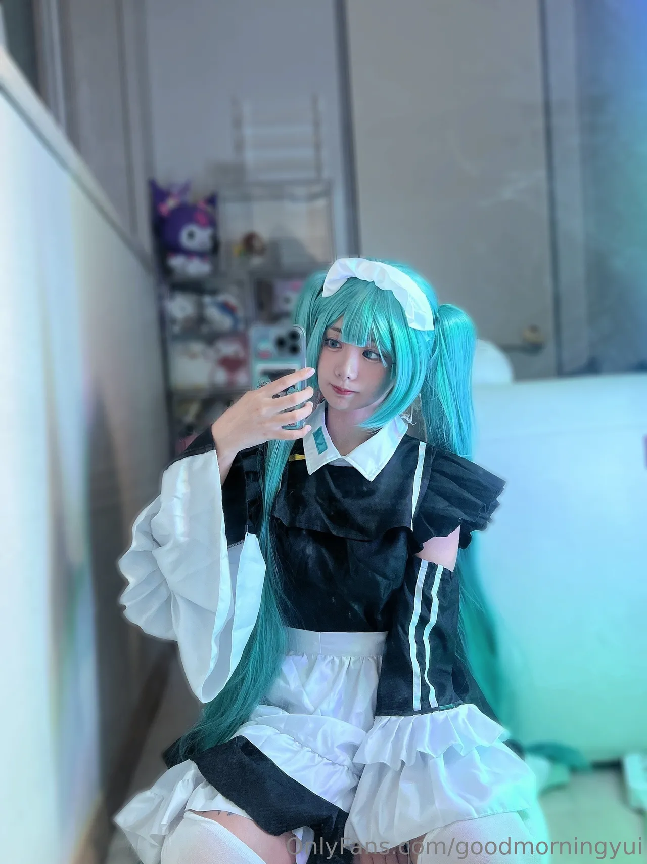 Yuna Skye - Maid Miku-erohere6.webp