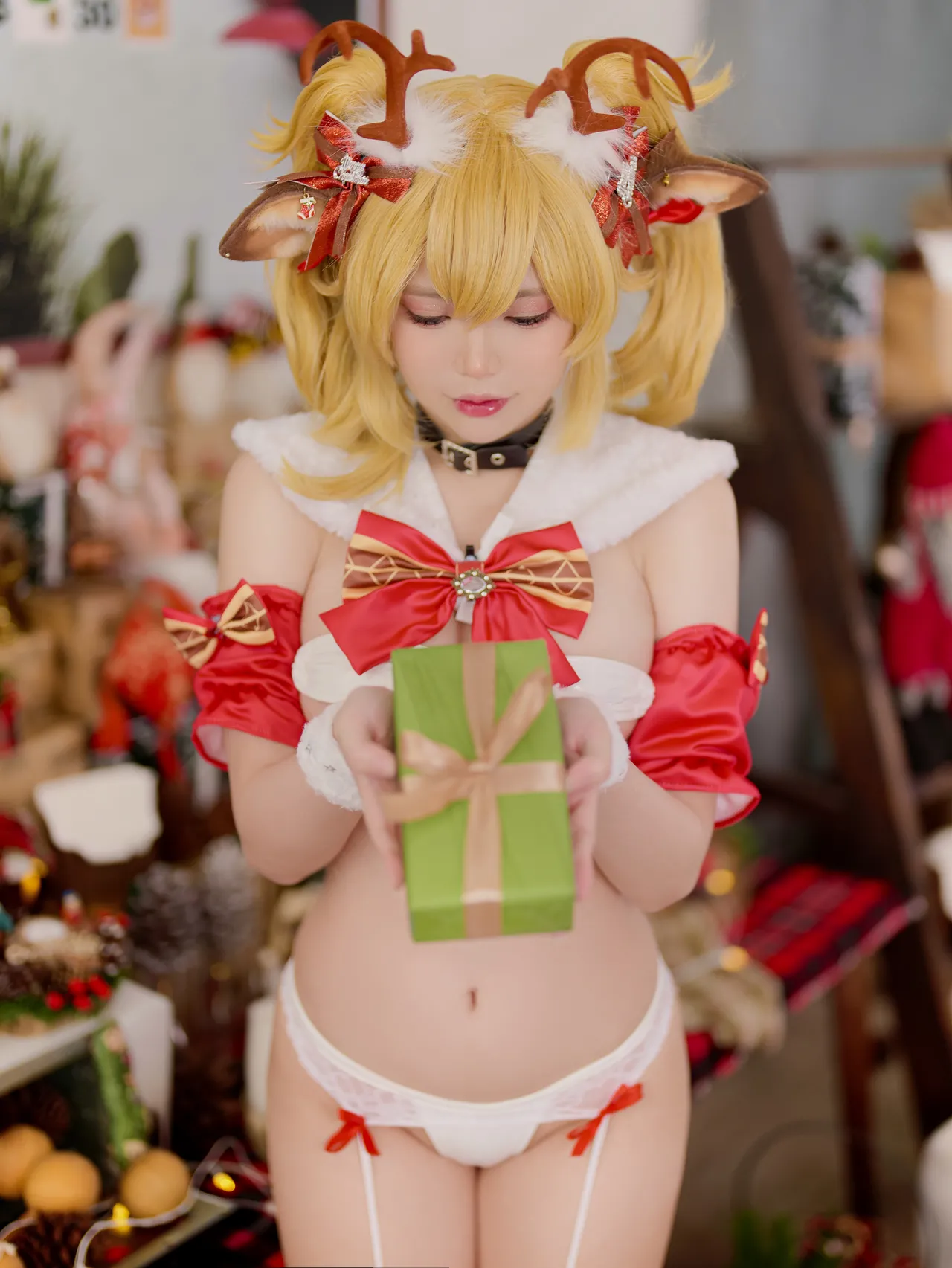 ZinieQ - Barbara Christmas (Genshin Impact)-erohere4.webp