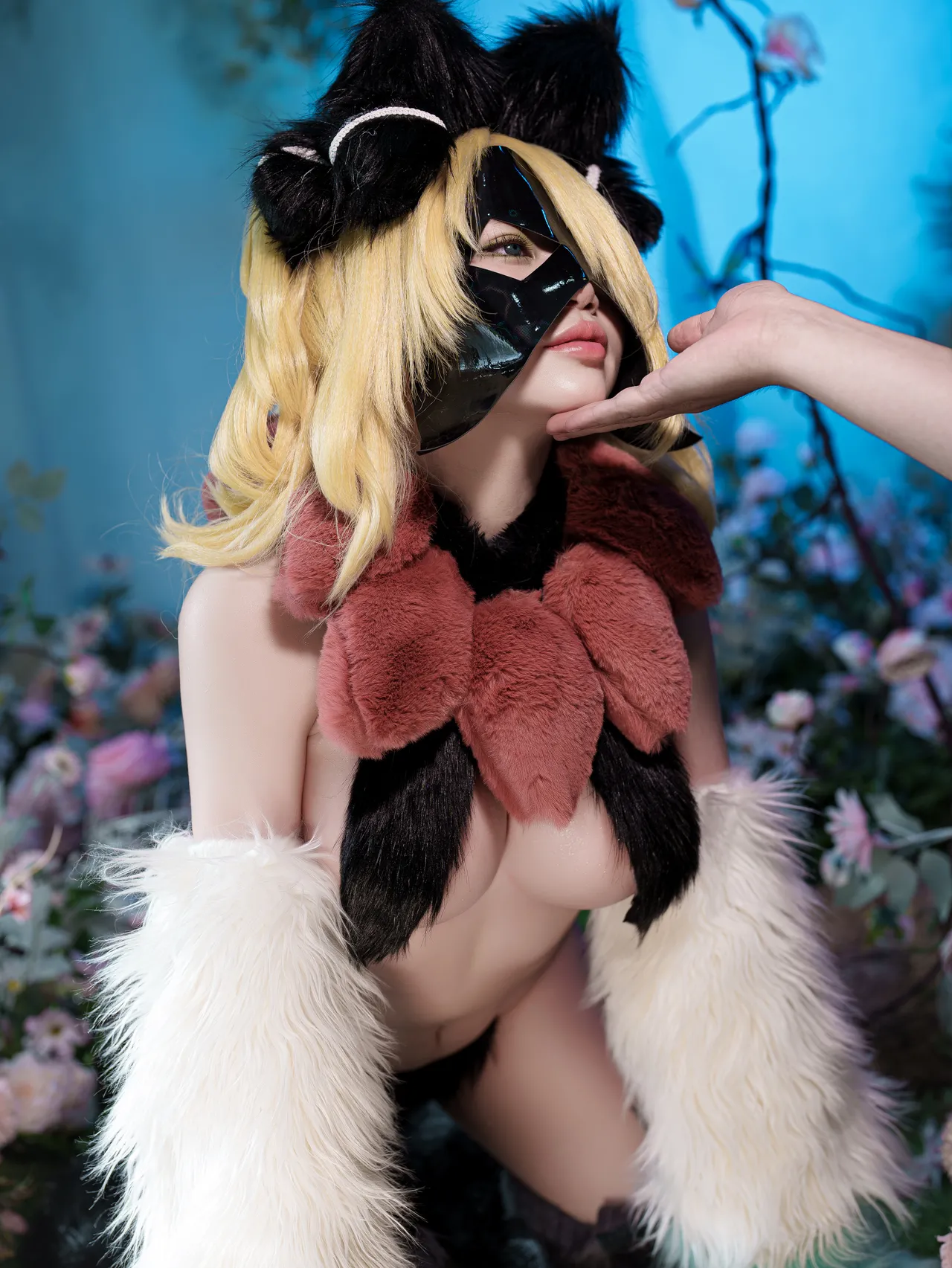 ZinieQ - Cynthia in Meowscarada Costume-erohere14.webp