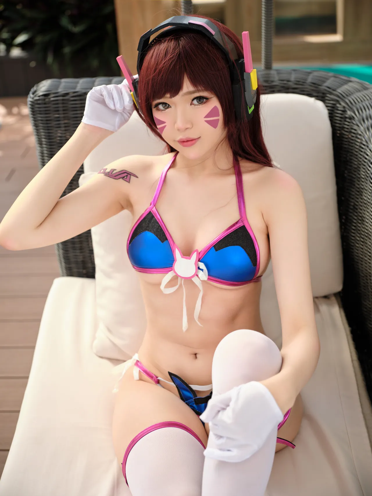 ZinieQ - D.Va-erohere3.webp