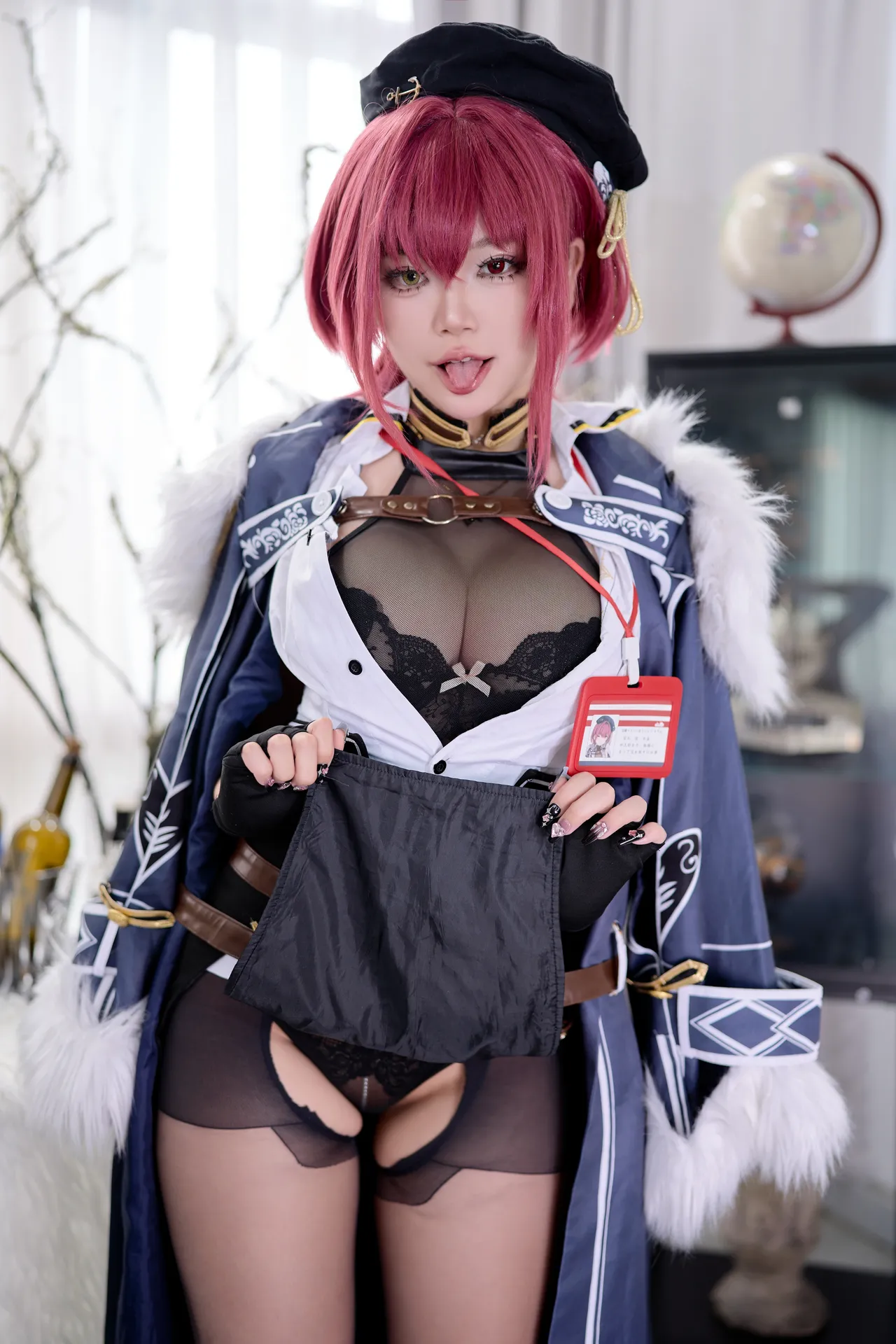 ZinieQ - Marine-erohere4.webp