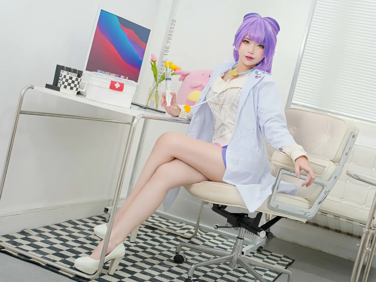 ZinieQ - Miriam-erohere7.webp