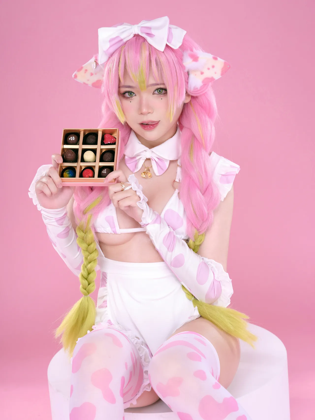 ZinieQ - Mitsuri Maid-erohere10.webp