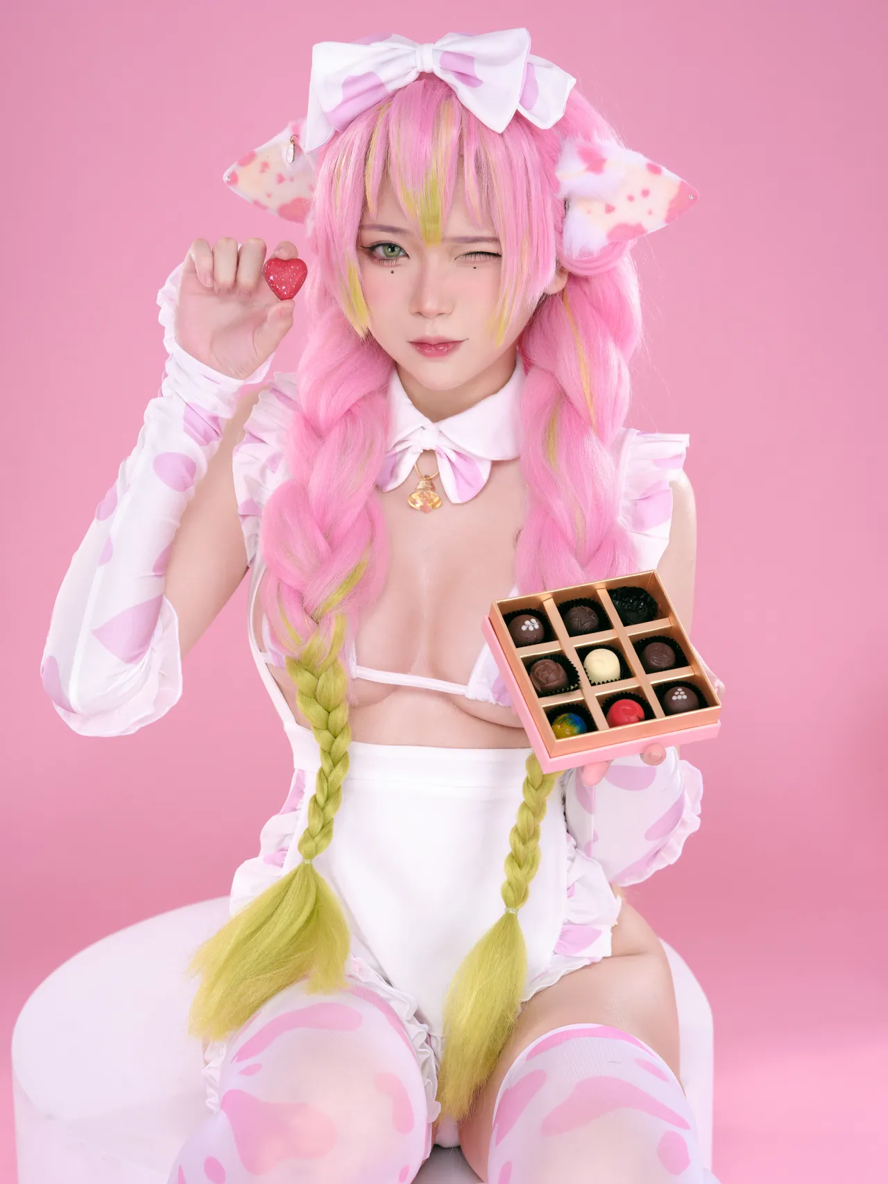 ZinieQ - Mitsuri Maid-erohere11.webp