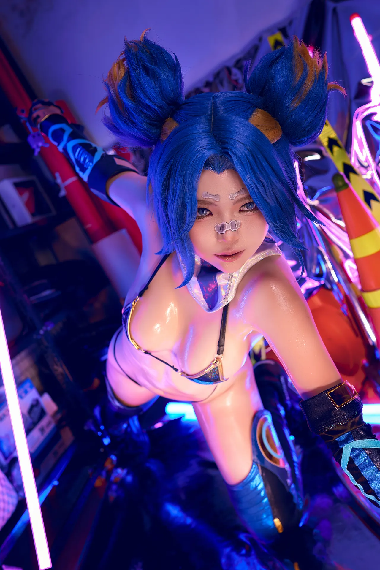 ZinieQ - Neon-erohere19.webp