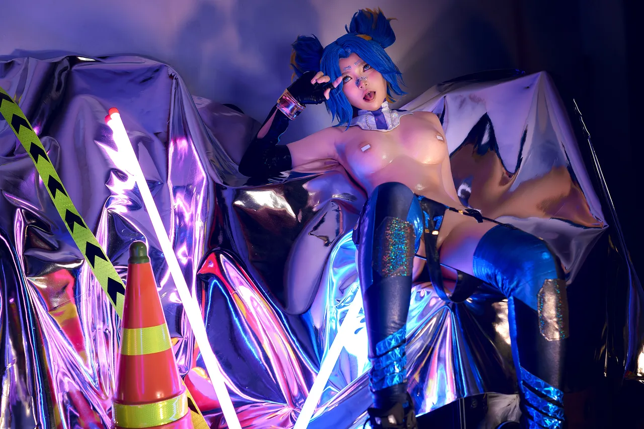 ZinieQ - Neon-erohere31.webp