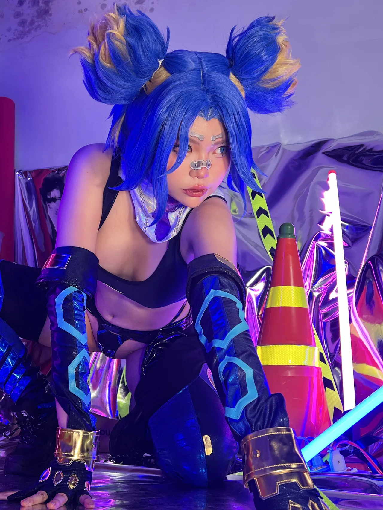 ZinieQ - Neon-erohere37.webp
