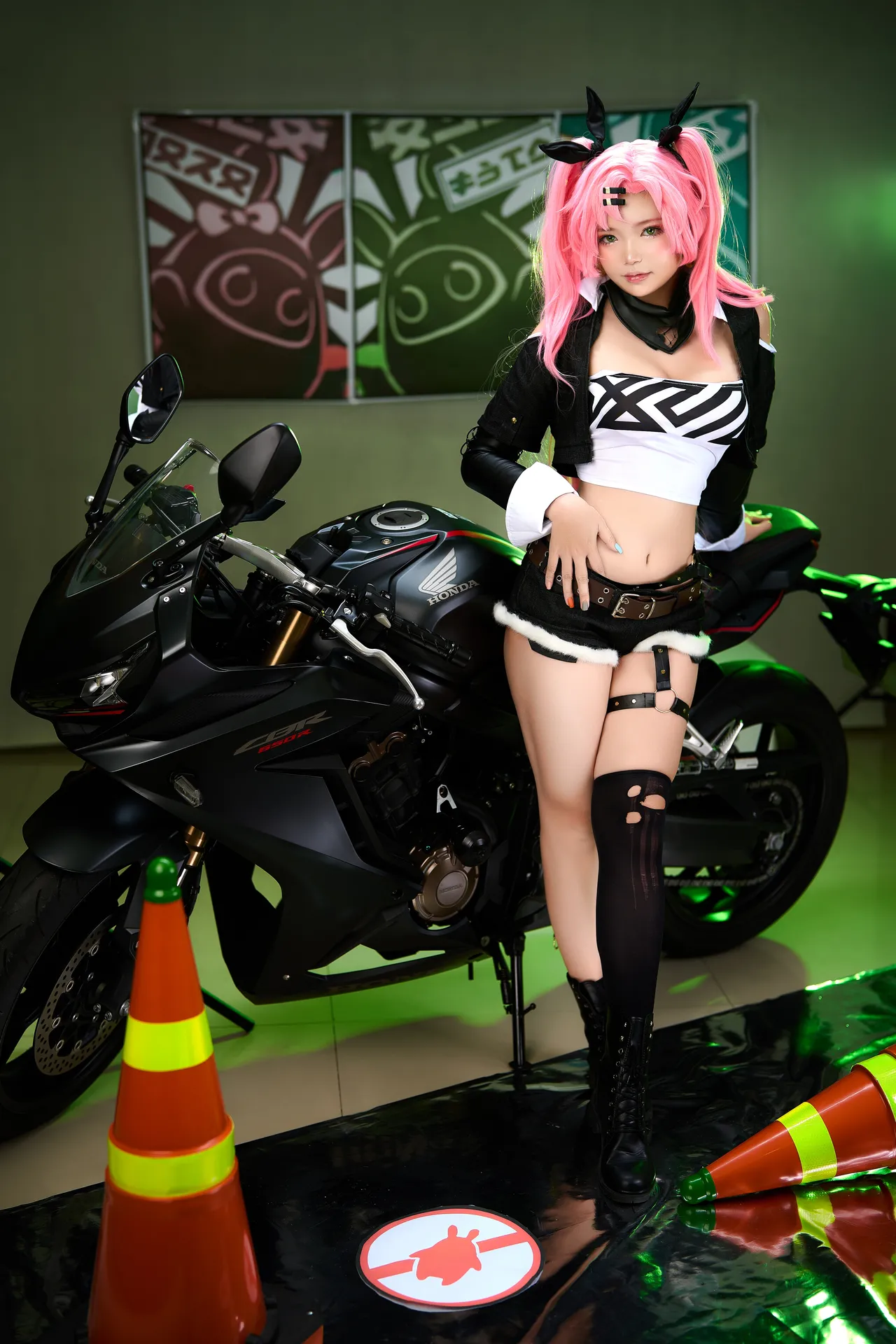 ZinieQ - Nicole Demara-erohere12.webp