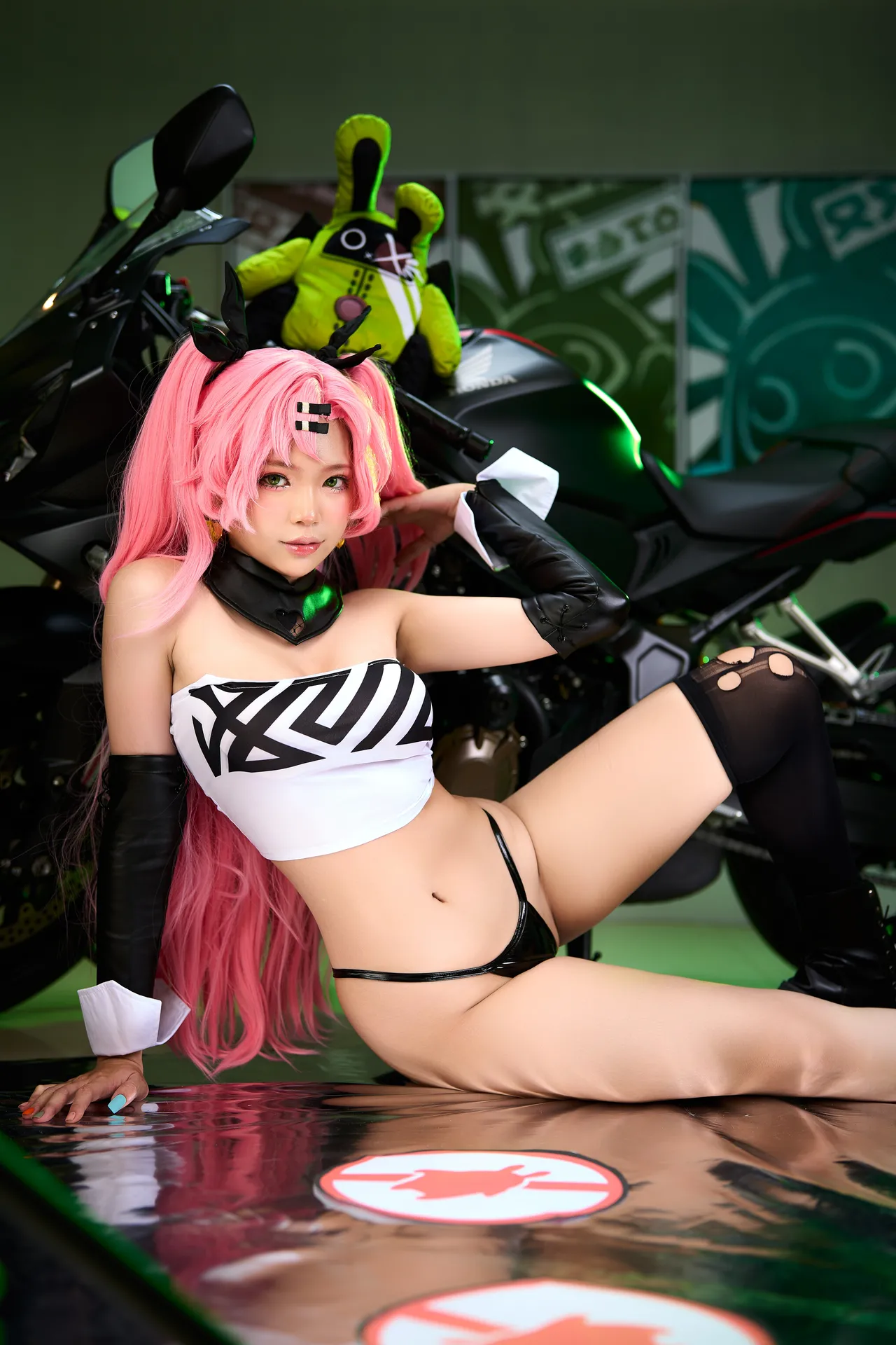 ZinieQ - Nicole Demara-erohere17.webp