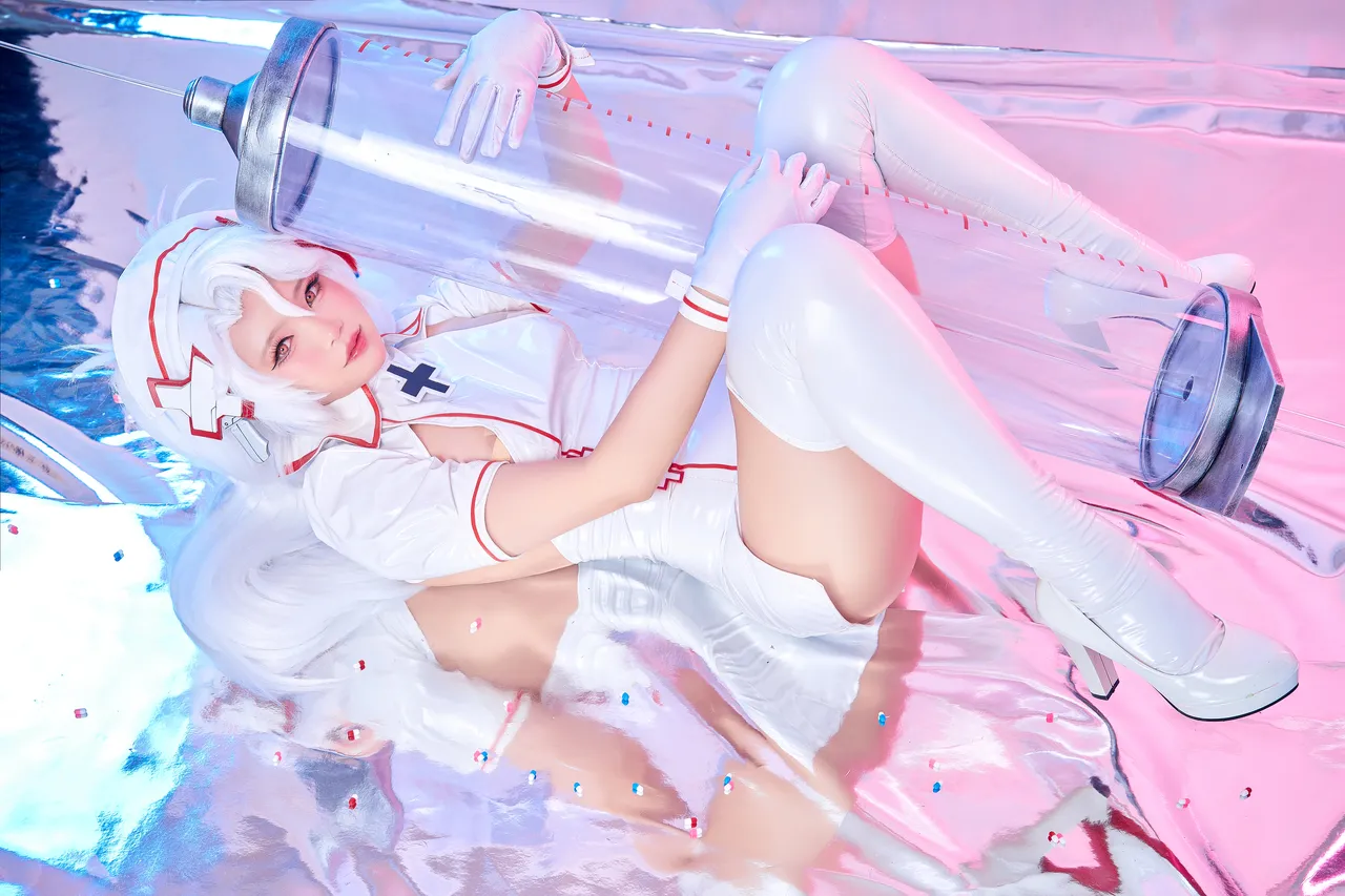 ZinieQ - Prinz Eugen Nurse-erohere19.webp