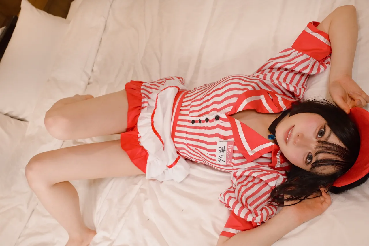 fuwa_nyan - Marin Kitagawa Waitress Sono Bisque Doll Wa Koi O Suru-erohere18.webp
