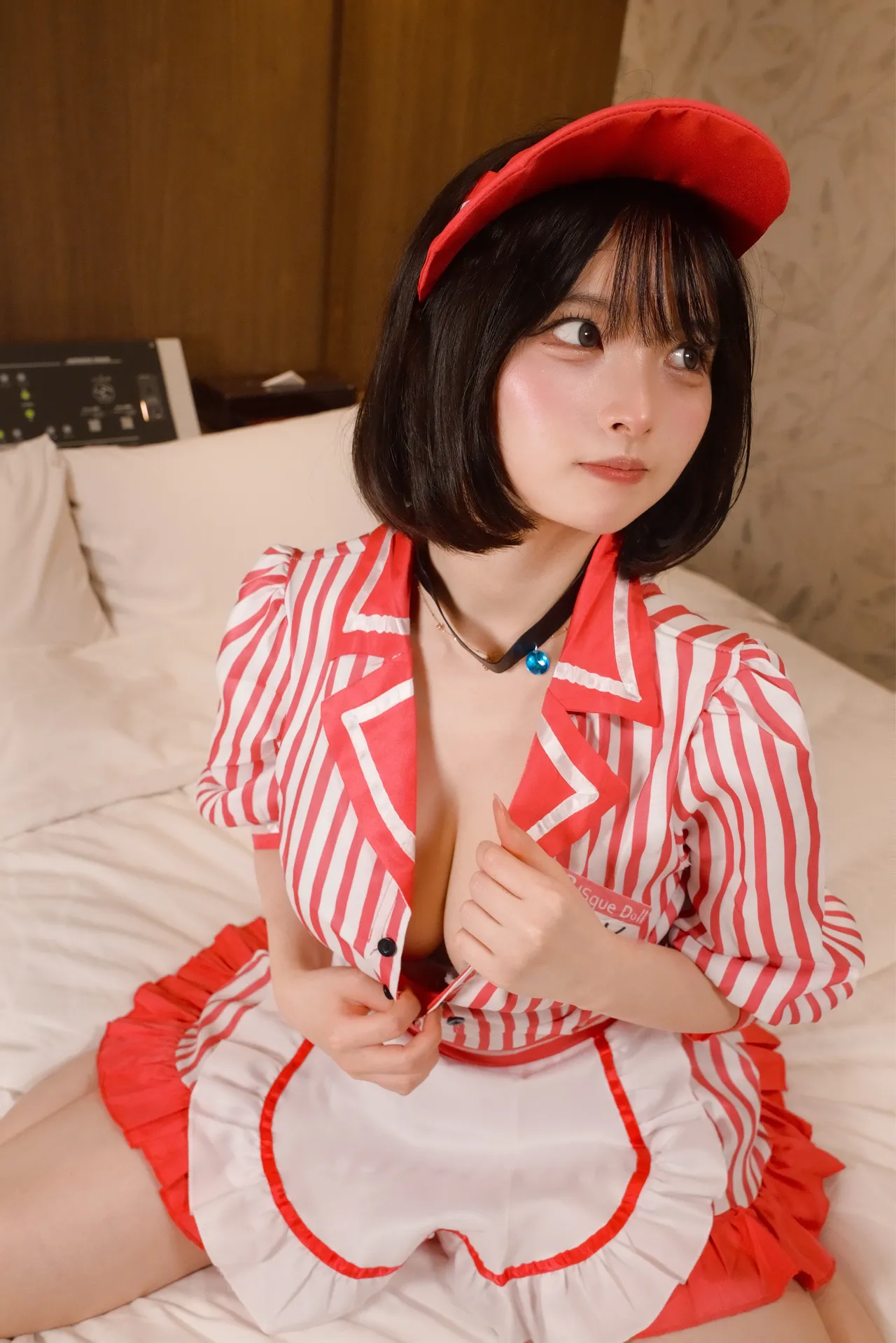 fuwa_nyan - Marin Kitagawa Waitress Sono Bisque Doll Wa Koi O Suru-erohere20.webp