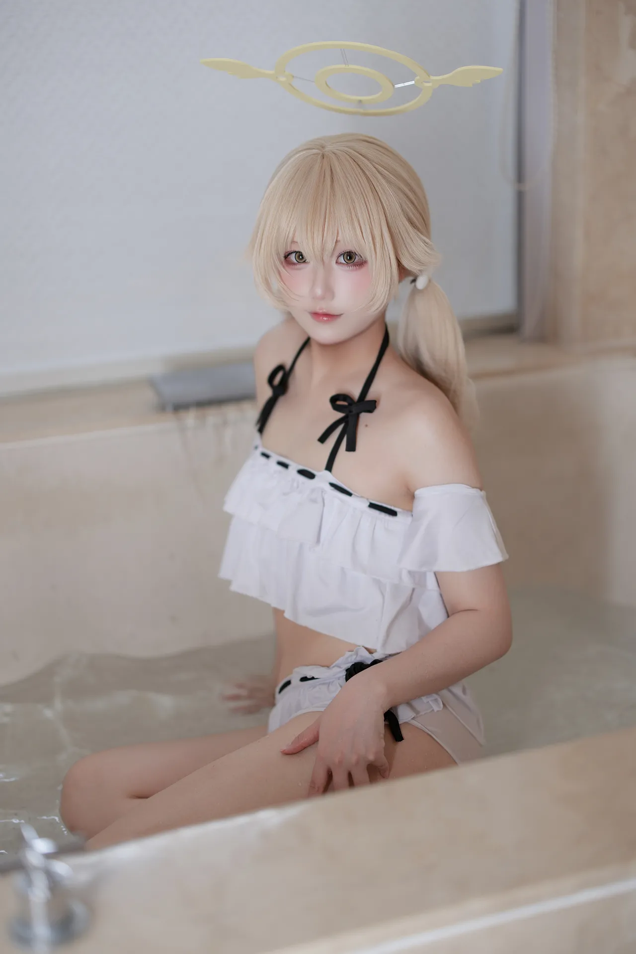 lunananya 蔚蓝档案 阿慈谷日富美 泳装-erohere16.webp
