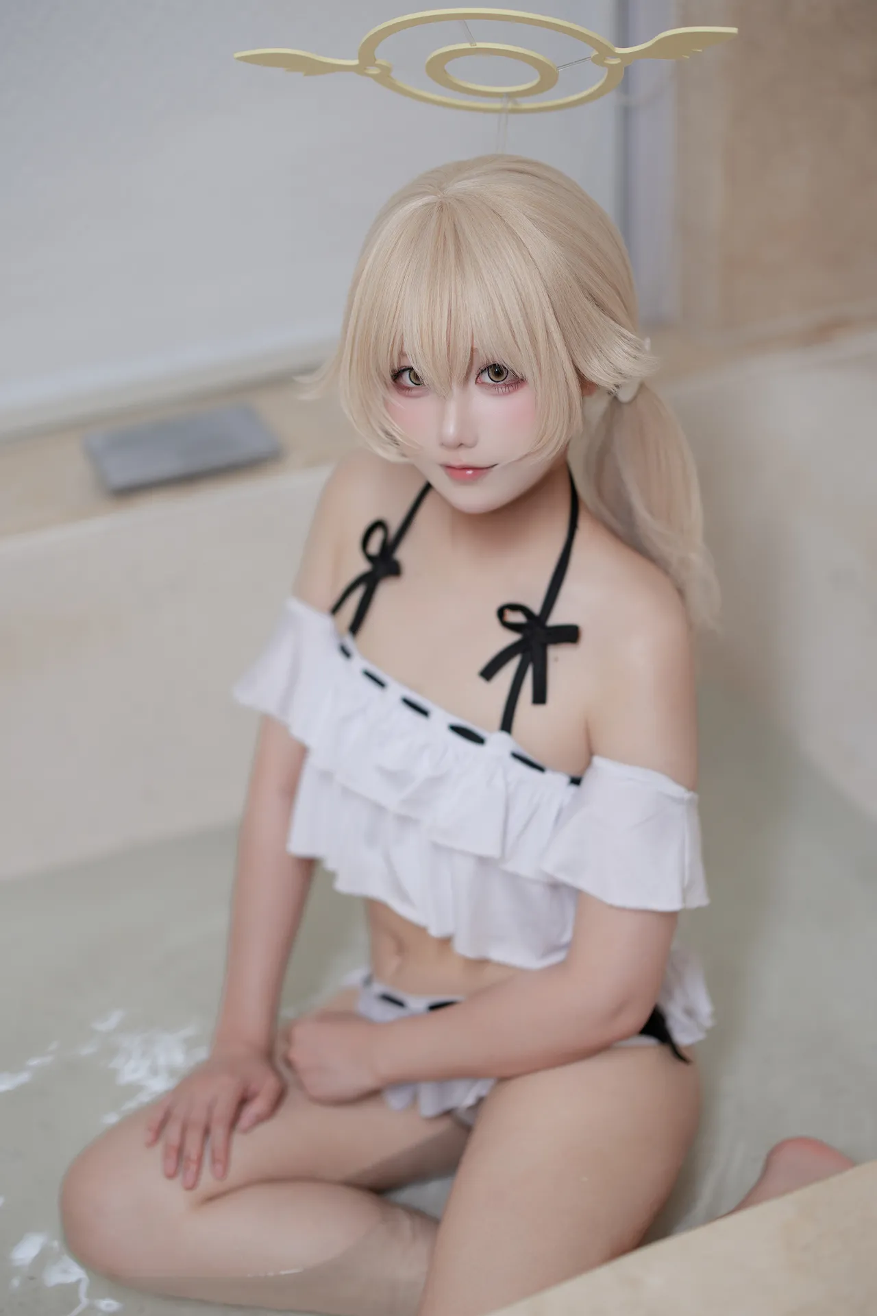 lunananya 蔚蓝档案 阿慈谷日富美 泳装-erohere17.webp