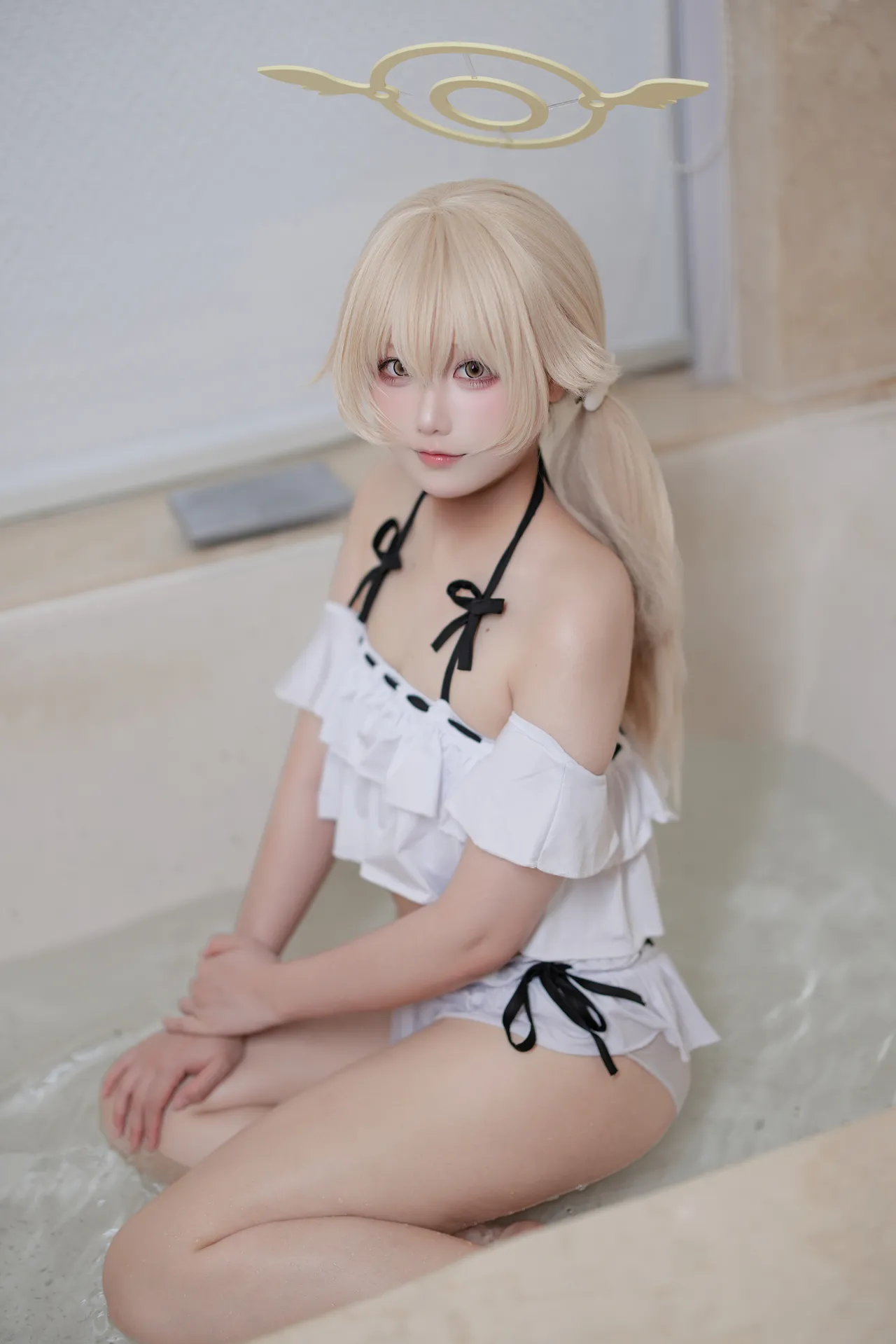 lunananya 蔚蓝档案 阿慈谷日富美 泳装-erohere18.webp