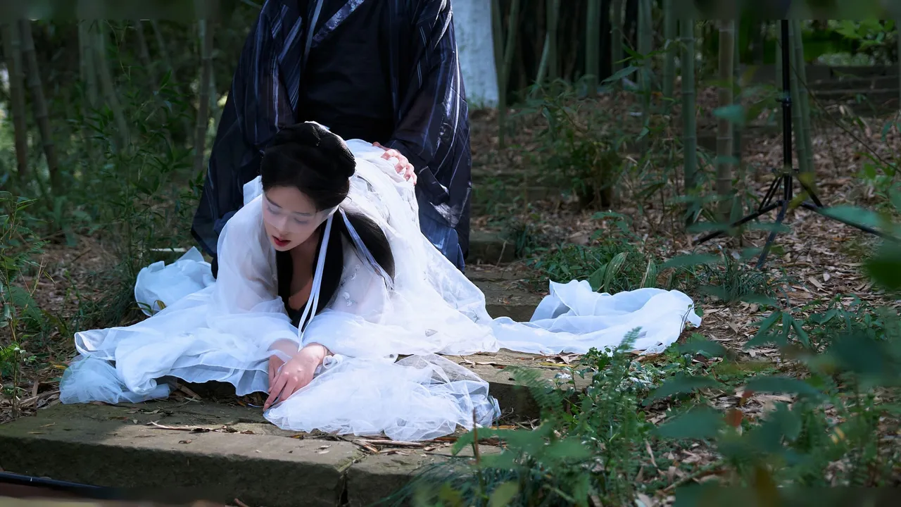 titi cosplay-小龙女-erohere60.webp