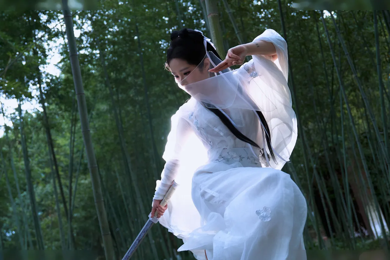 titi cosplay-小龙女-erohere7.webp